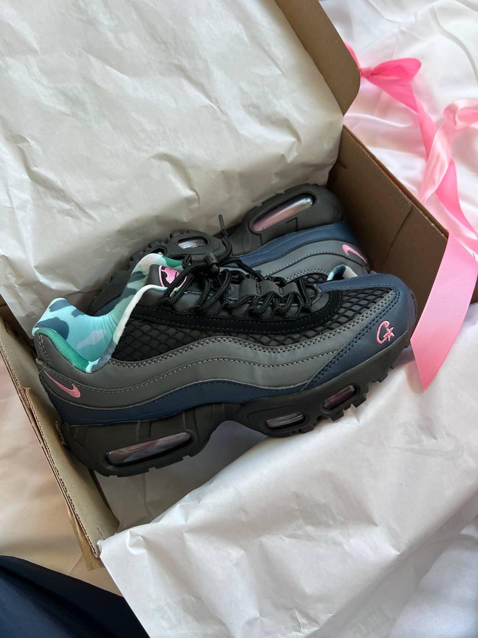 Nike Air Max 95 x Corteiz Pink