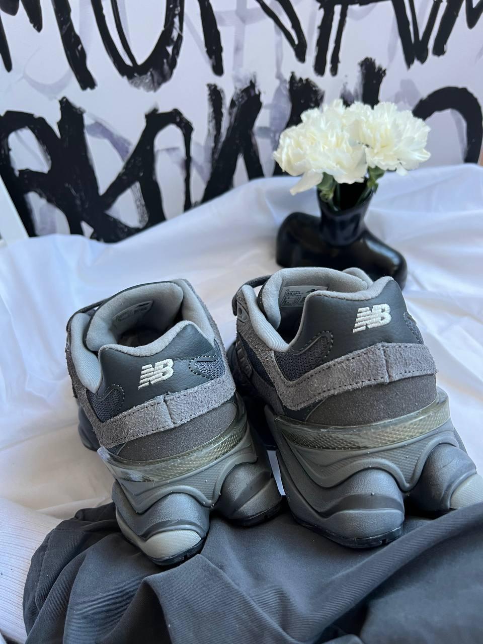 New Balance 9060 Vintage