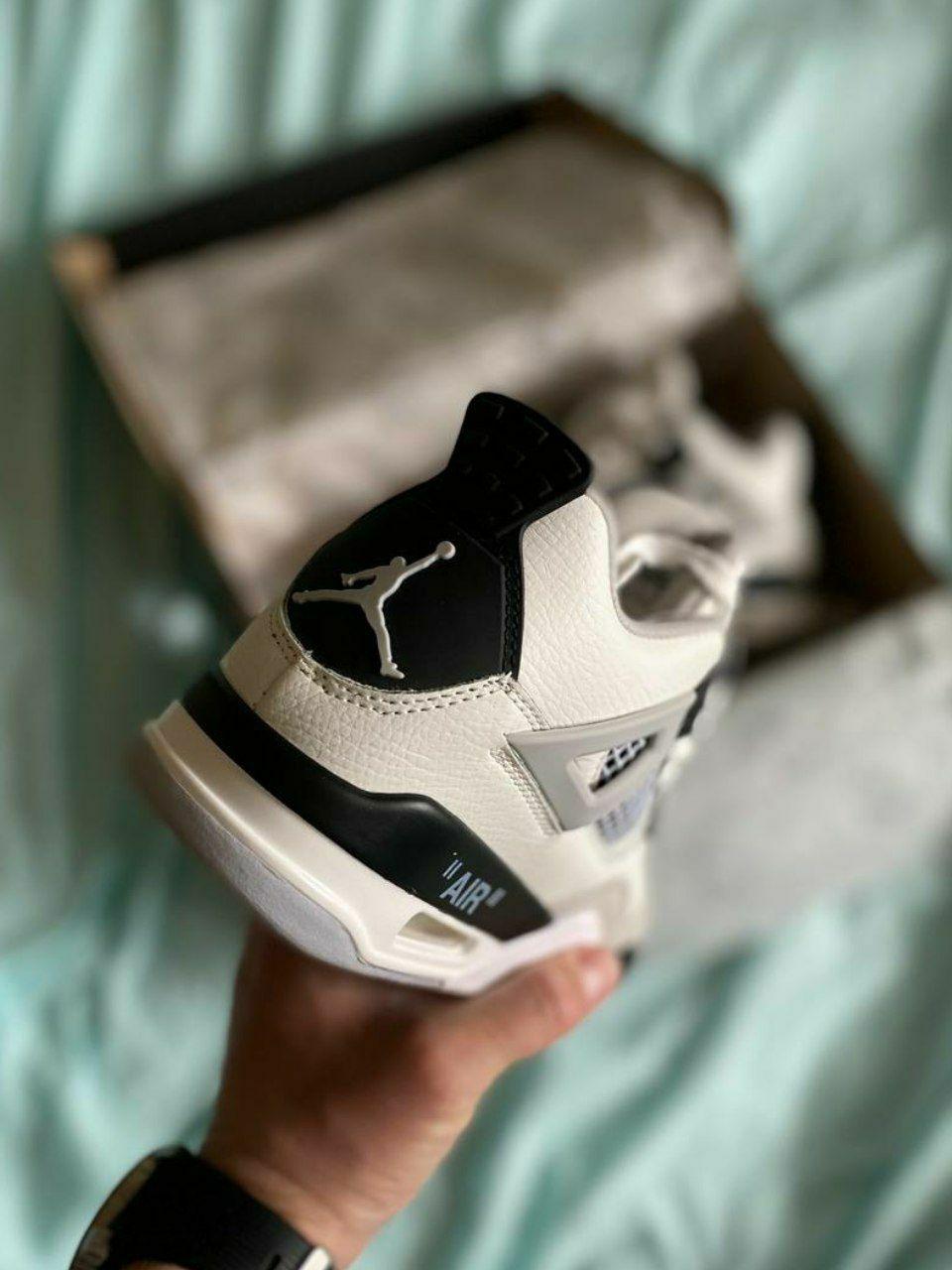 Nike Air Jordan 4 Military Black v2