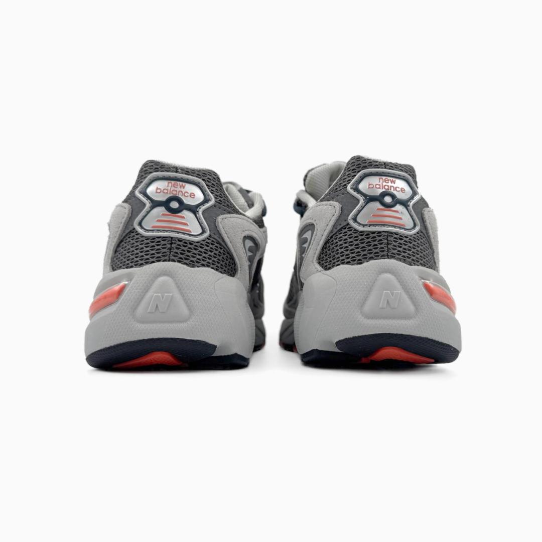 New Balance 725 Grey Orange