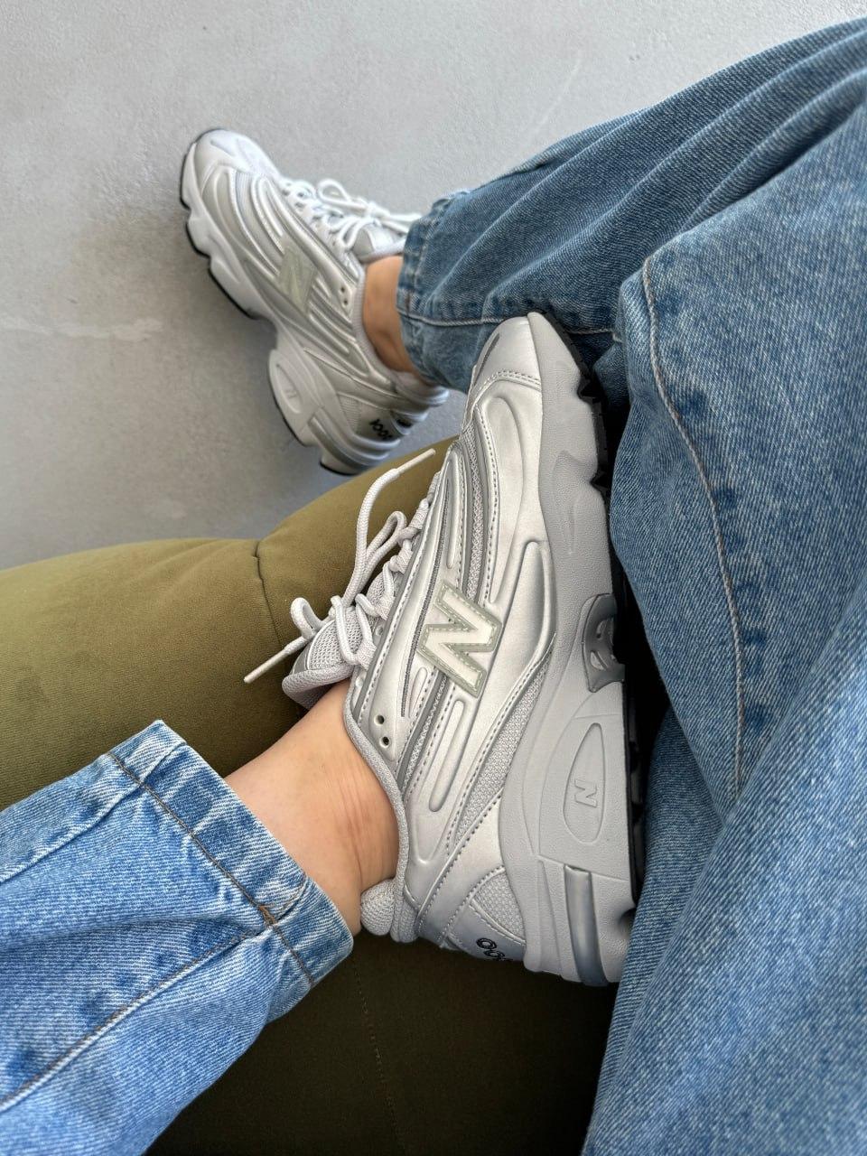 New Balance 1000 Silver