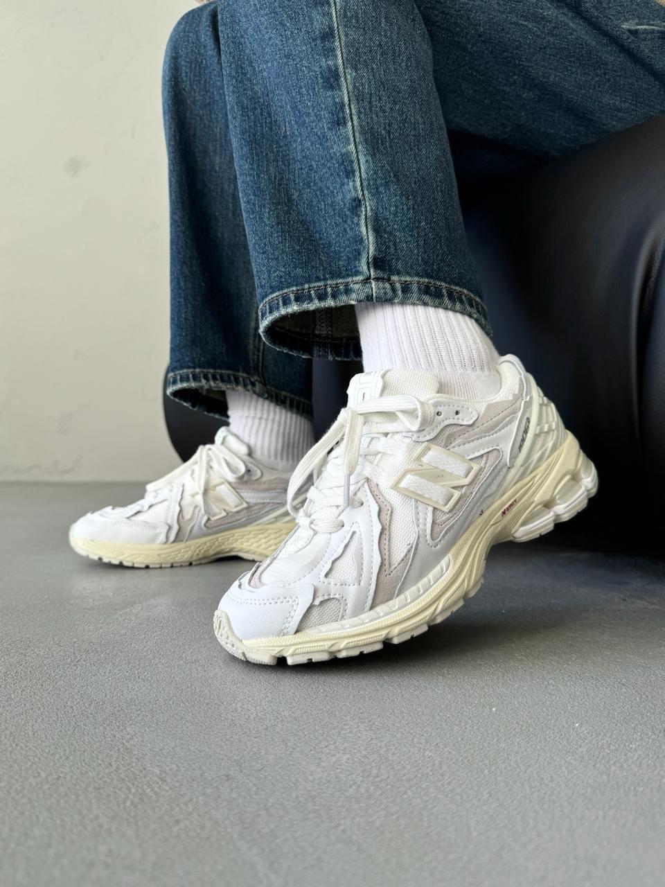 New Balance 1906D White Beige