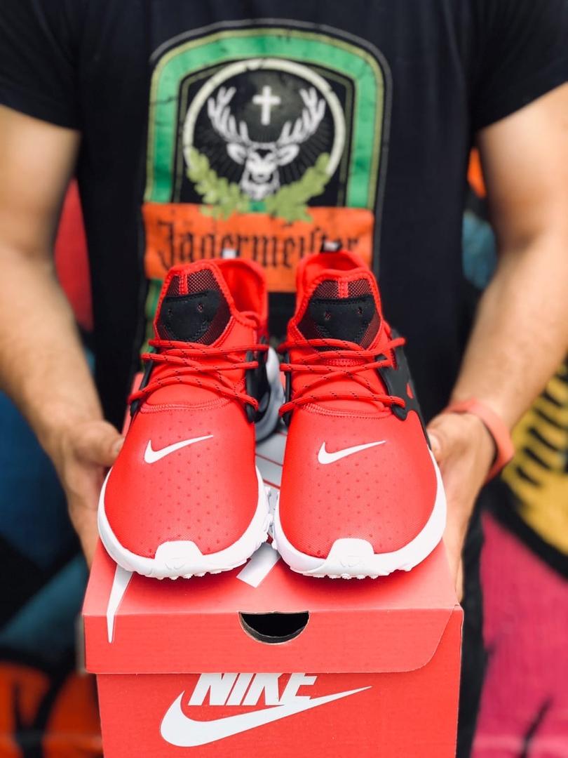 Nike Air Presto React Red