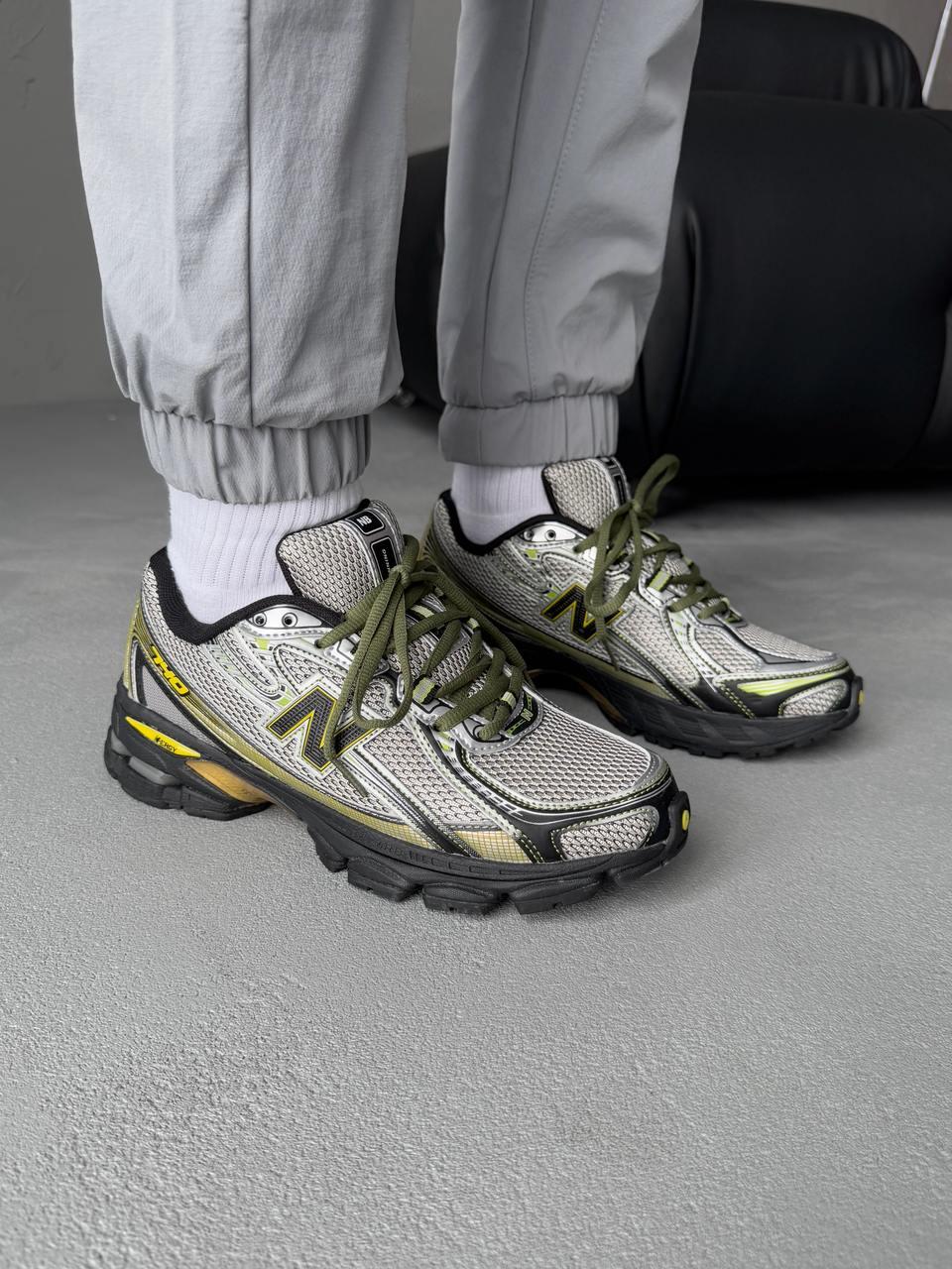 New Balance 740 Silver Yelow Black