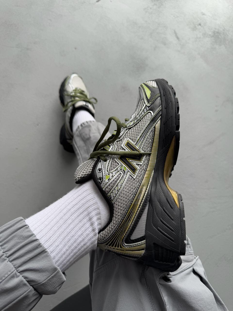 New Balance 740 Silver Yelow Black
