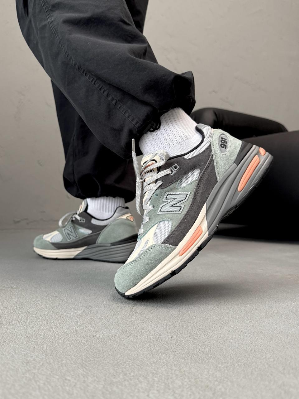 New Balance 991 Mint Grey Beige