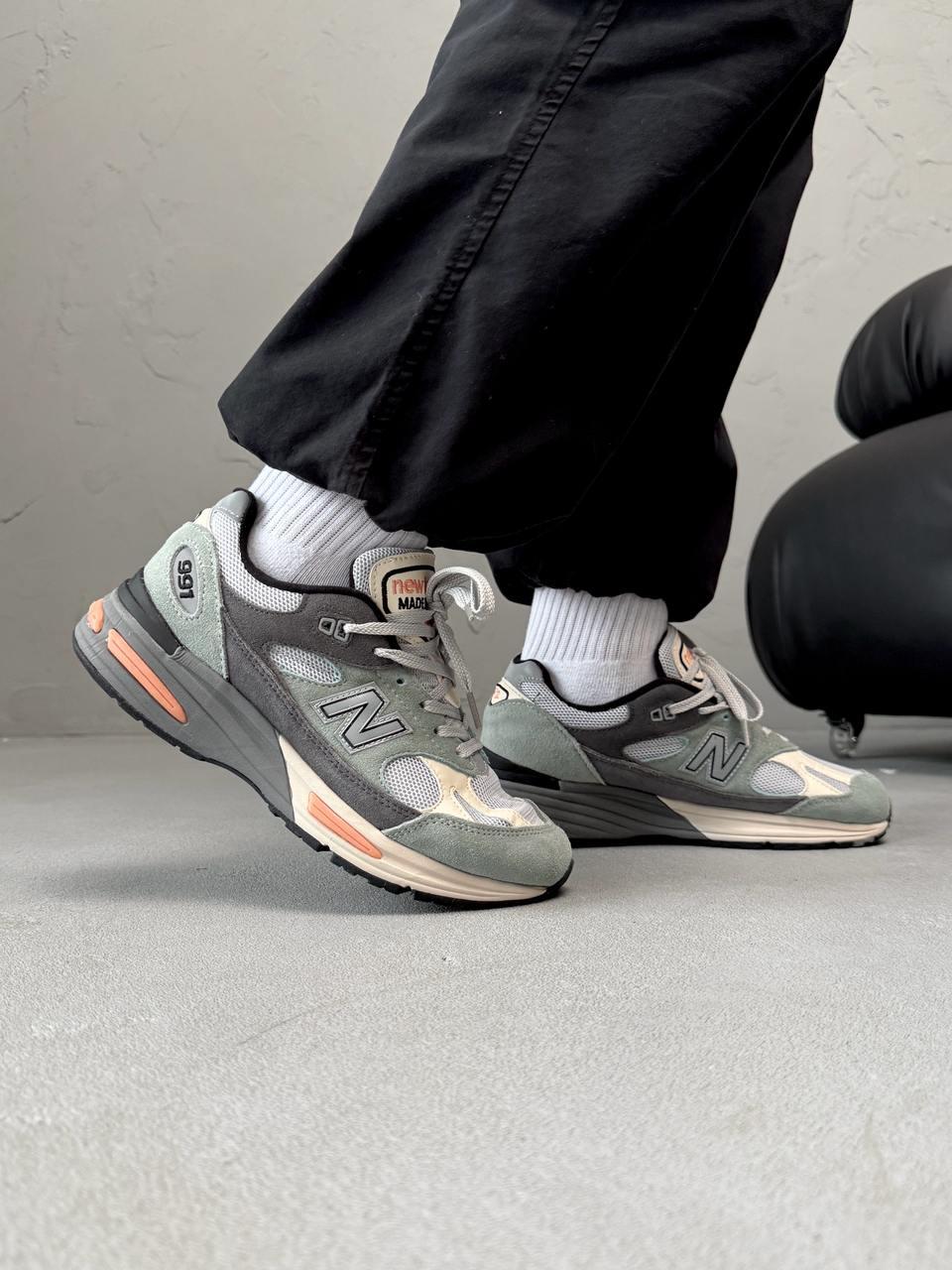 New Balance 991 Mint Grey Beige