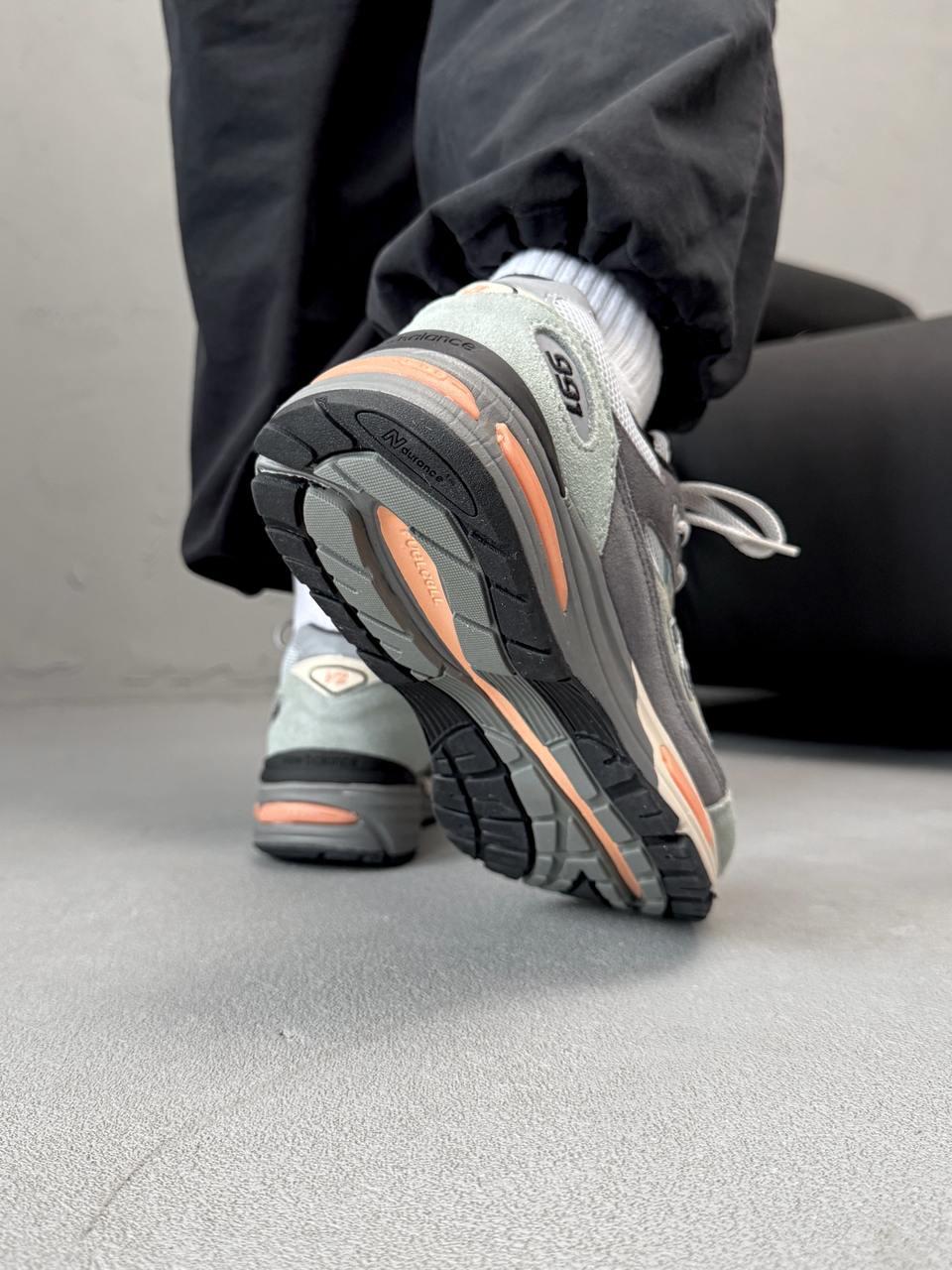 New Balance 991 Mint Grey Beige