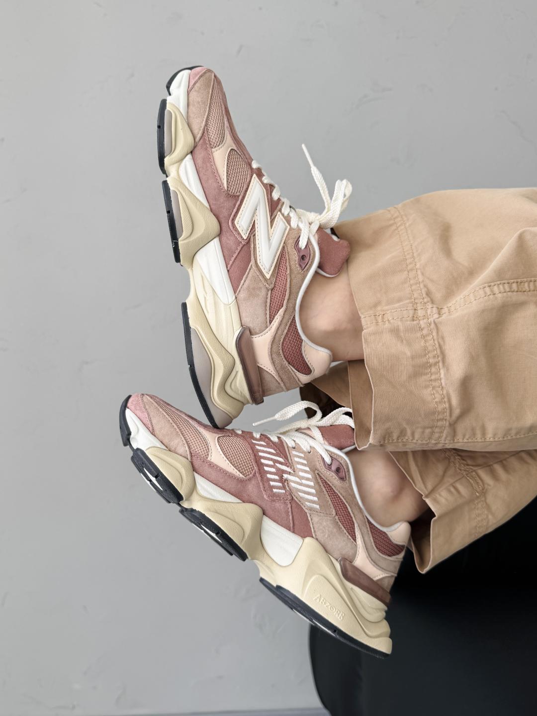 New Balance 9060 Brown Caramel