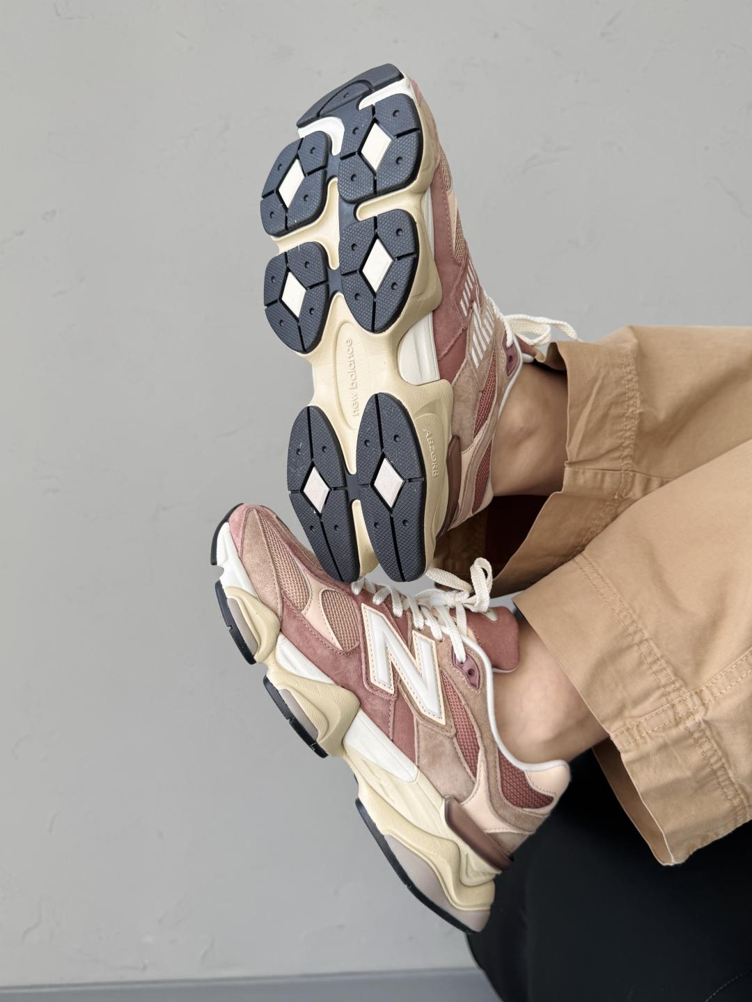 New Balance 9060 Brown Caramel