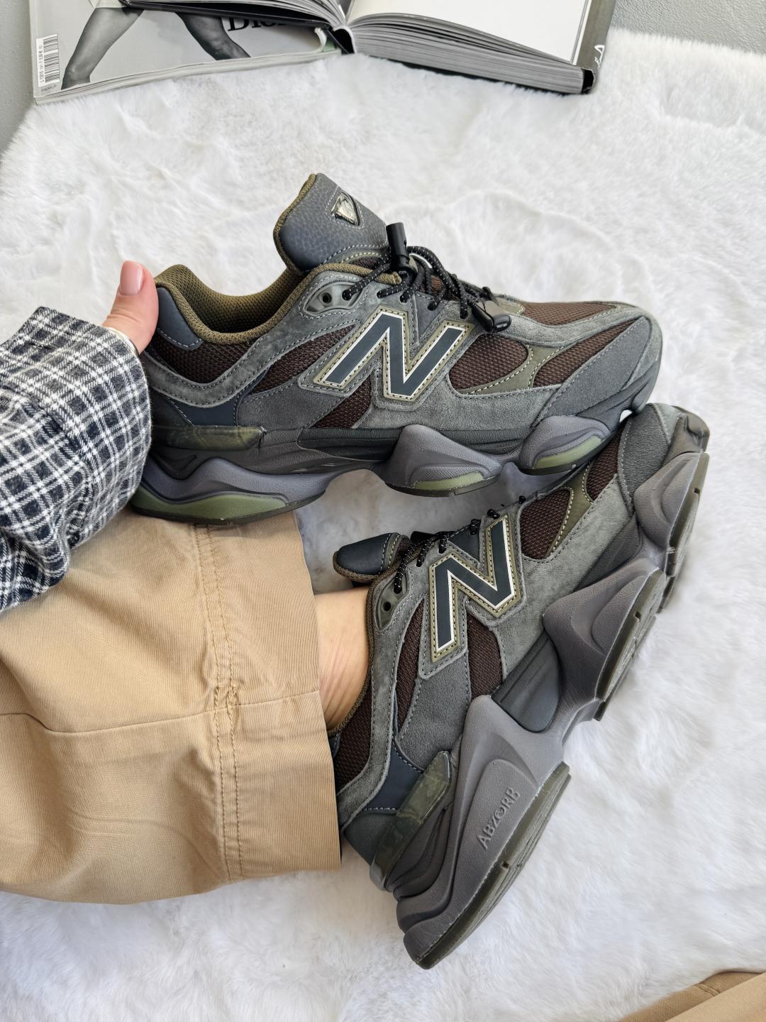 New Balance 9060 Grey Brown