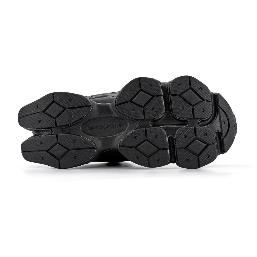 New Balance 9060 Triple Black