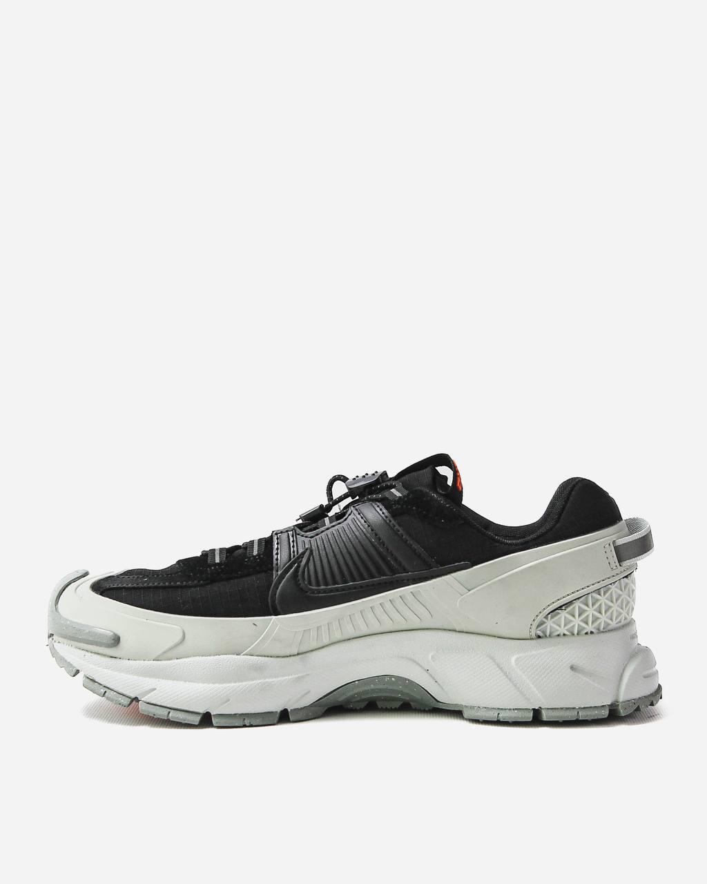 Nike Zoom Vomero 5 Roam Black Light Silver