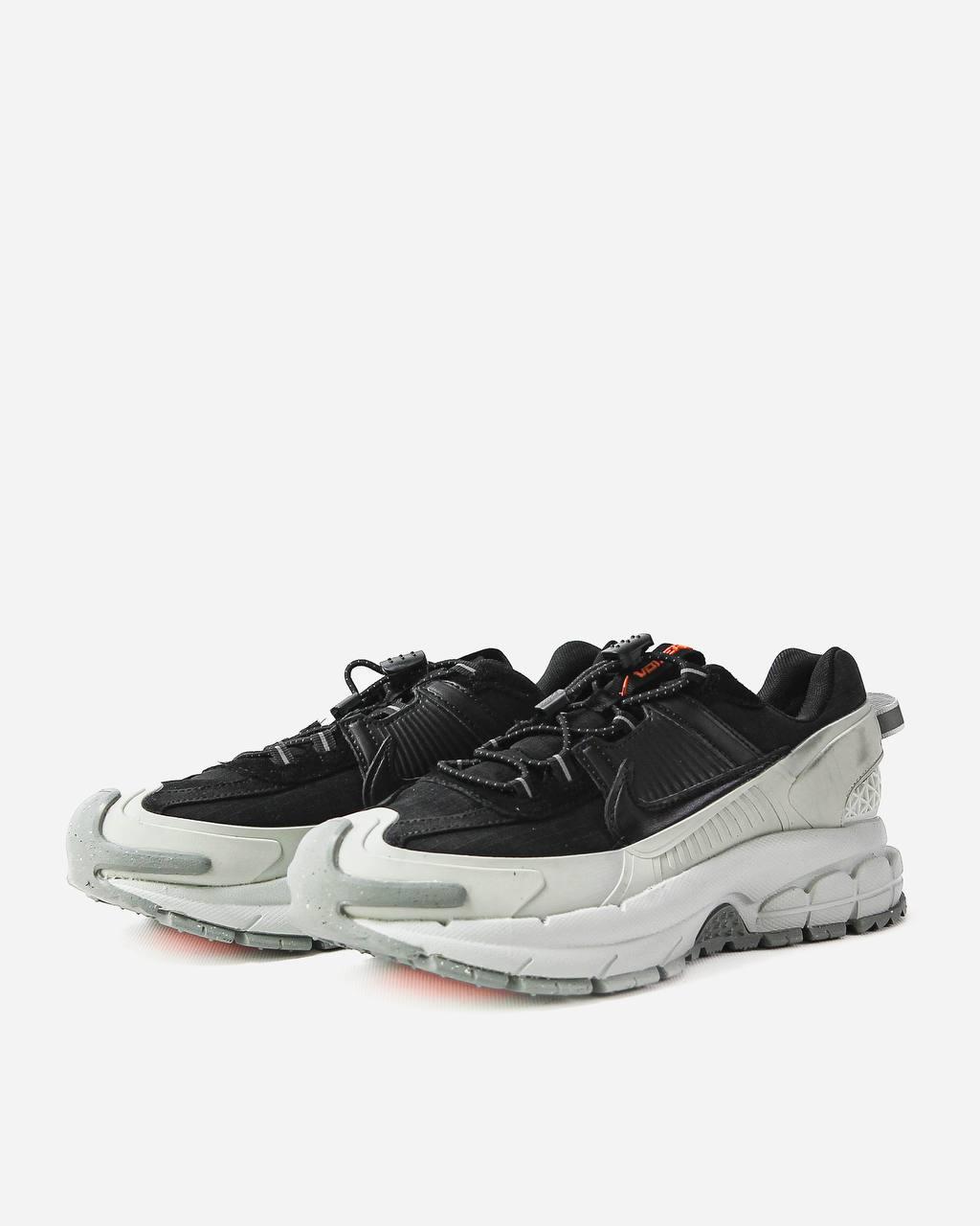 Nike Zoom Vomero 5 Roam Black Light Silver