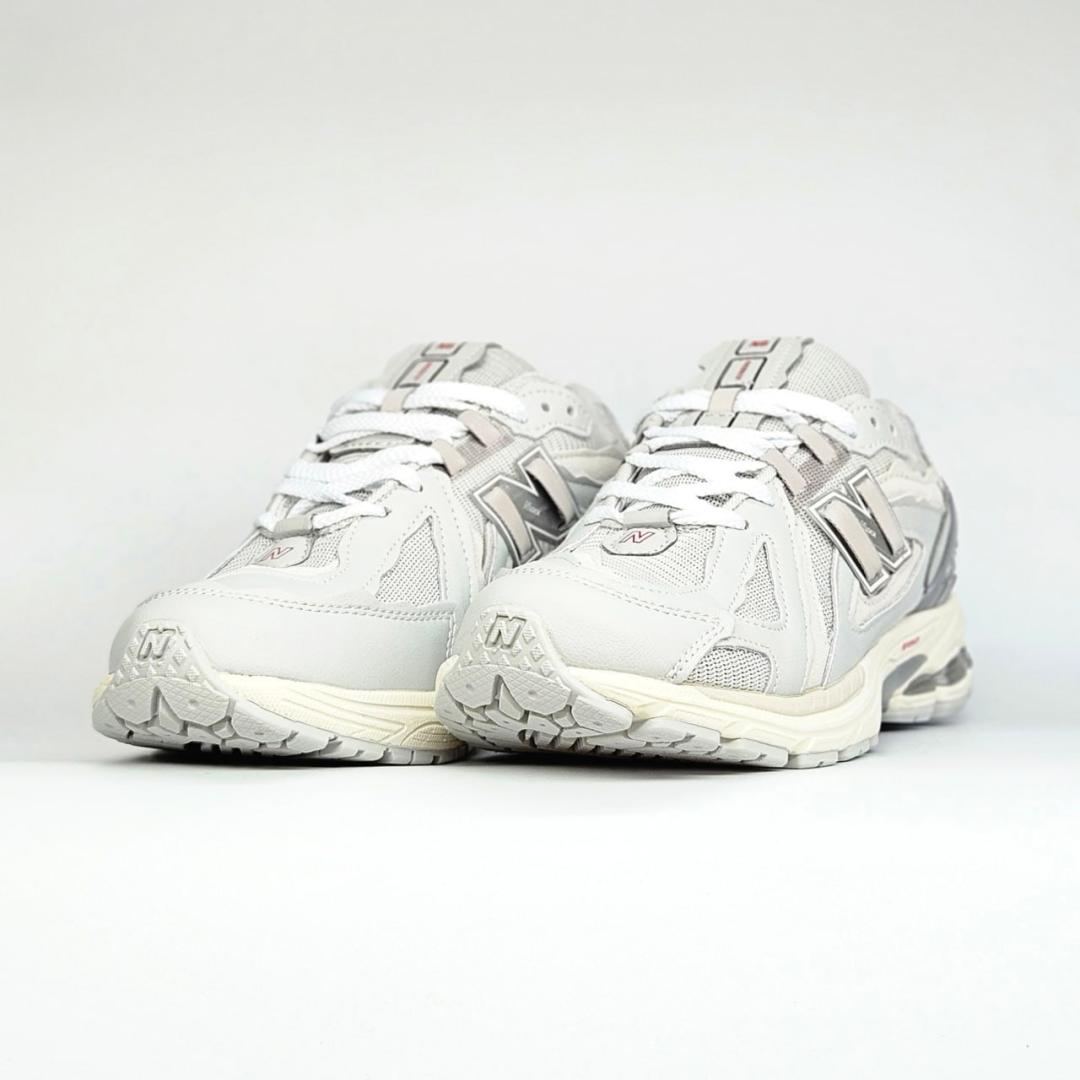 New Balance 1906R Light Grey