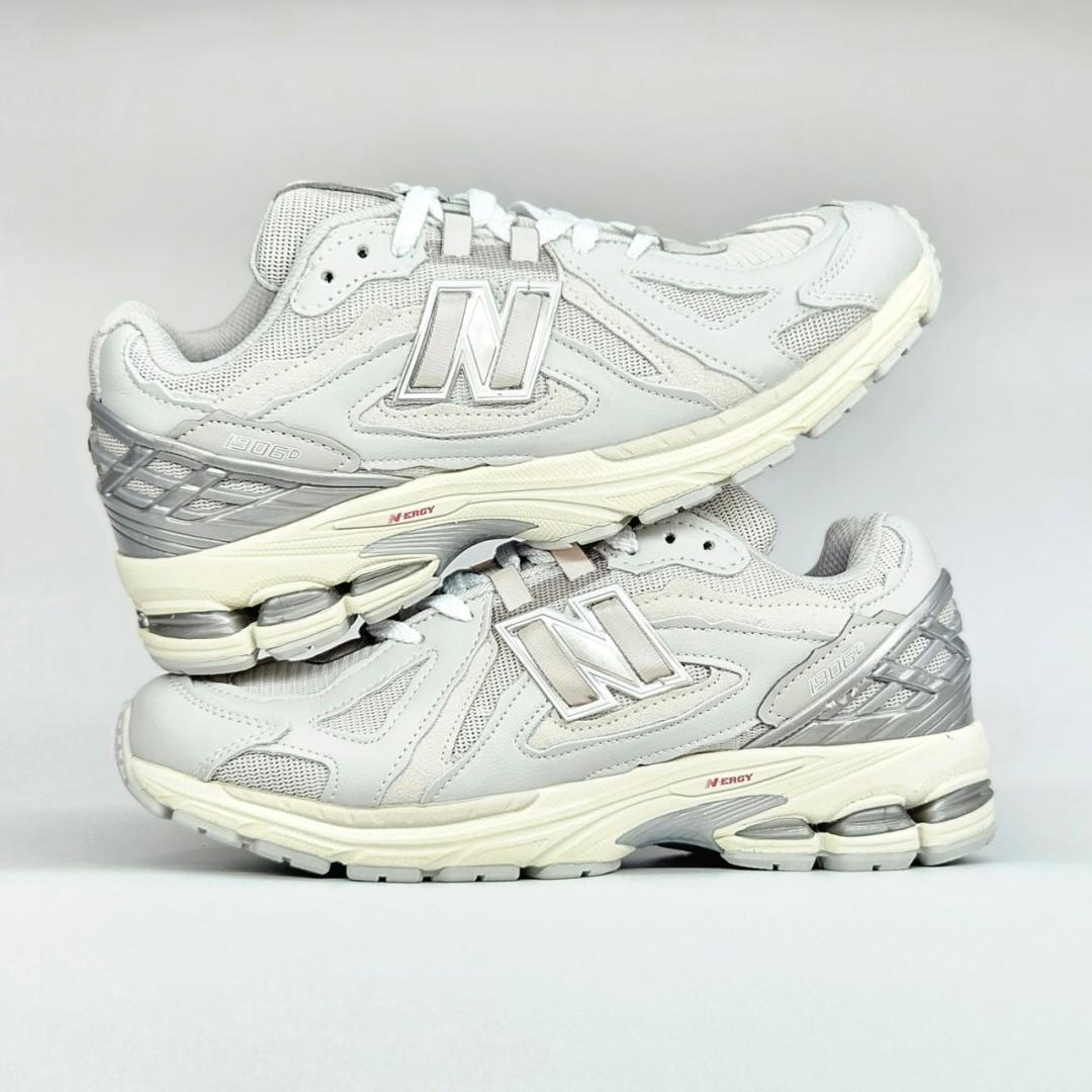 New Balance 1906R Light Grey