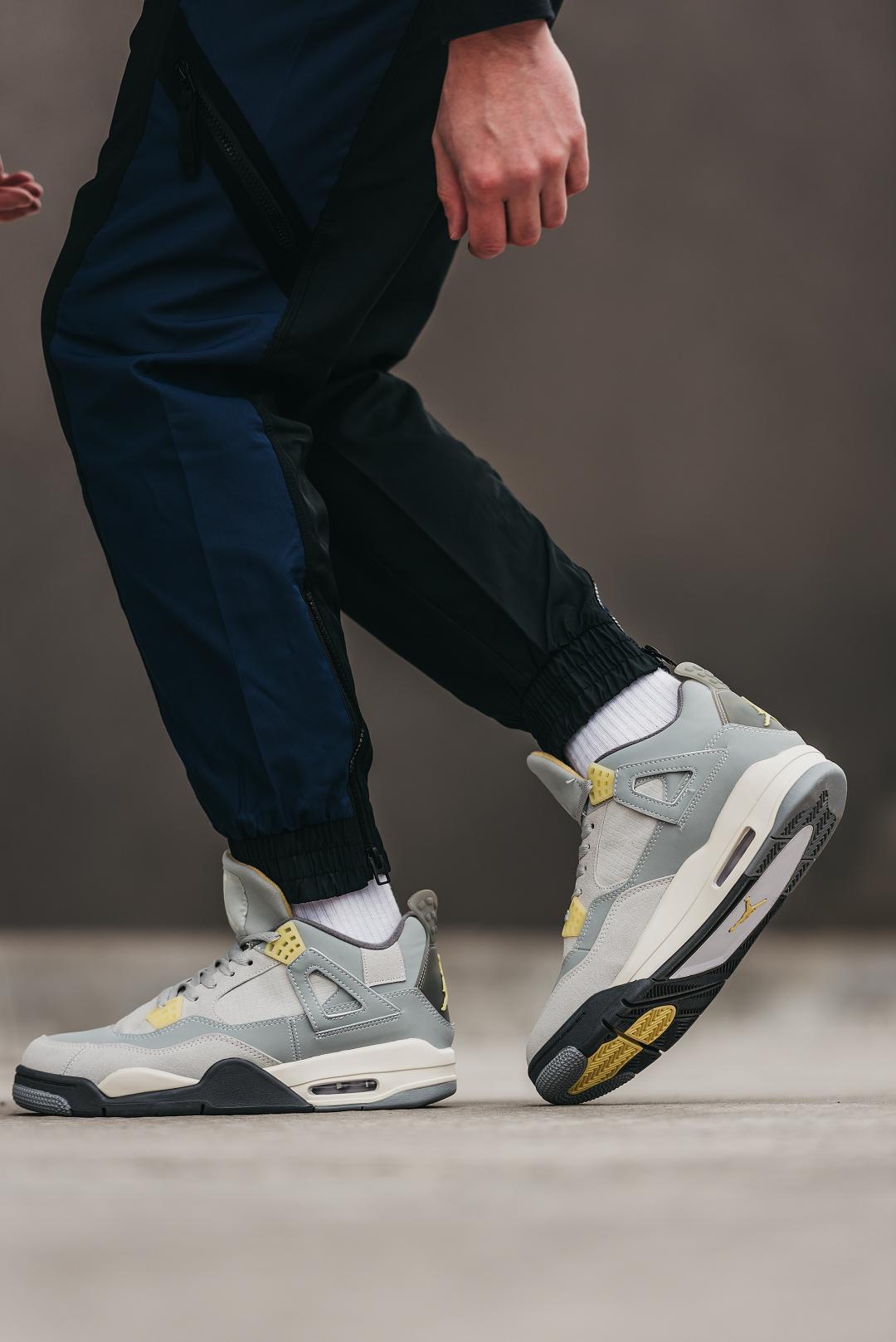 Nike Air Jordan 4 Craft Photon