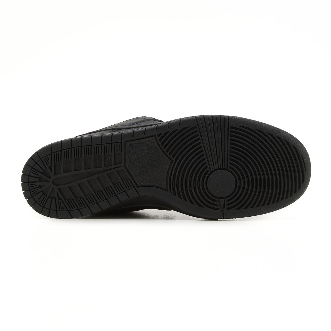 NIke SB Dunk Low Total Black Leather