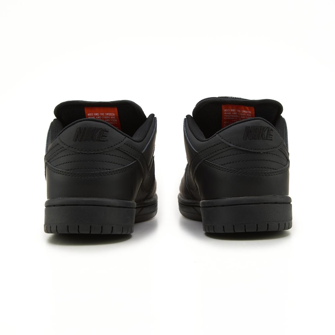 NIke SB Dunk Low Total Black Leather