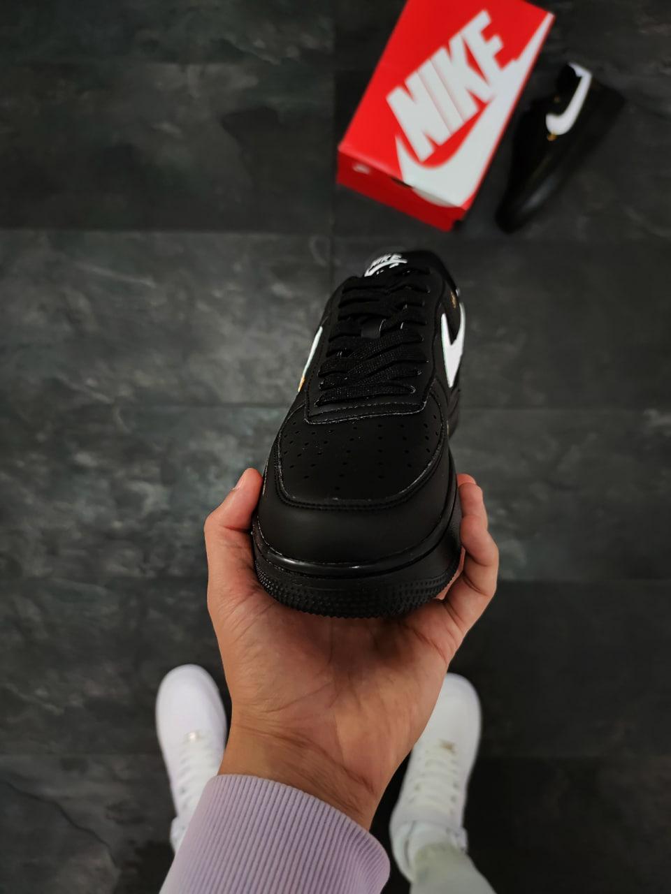 Nike Air Force 1 xSB Black