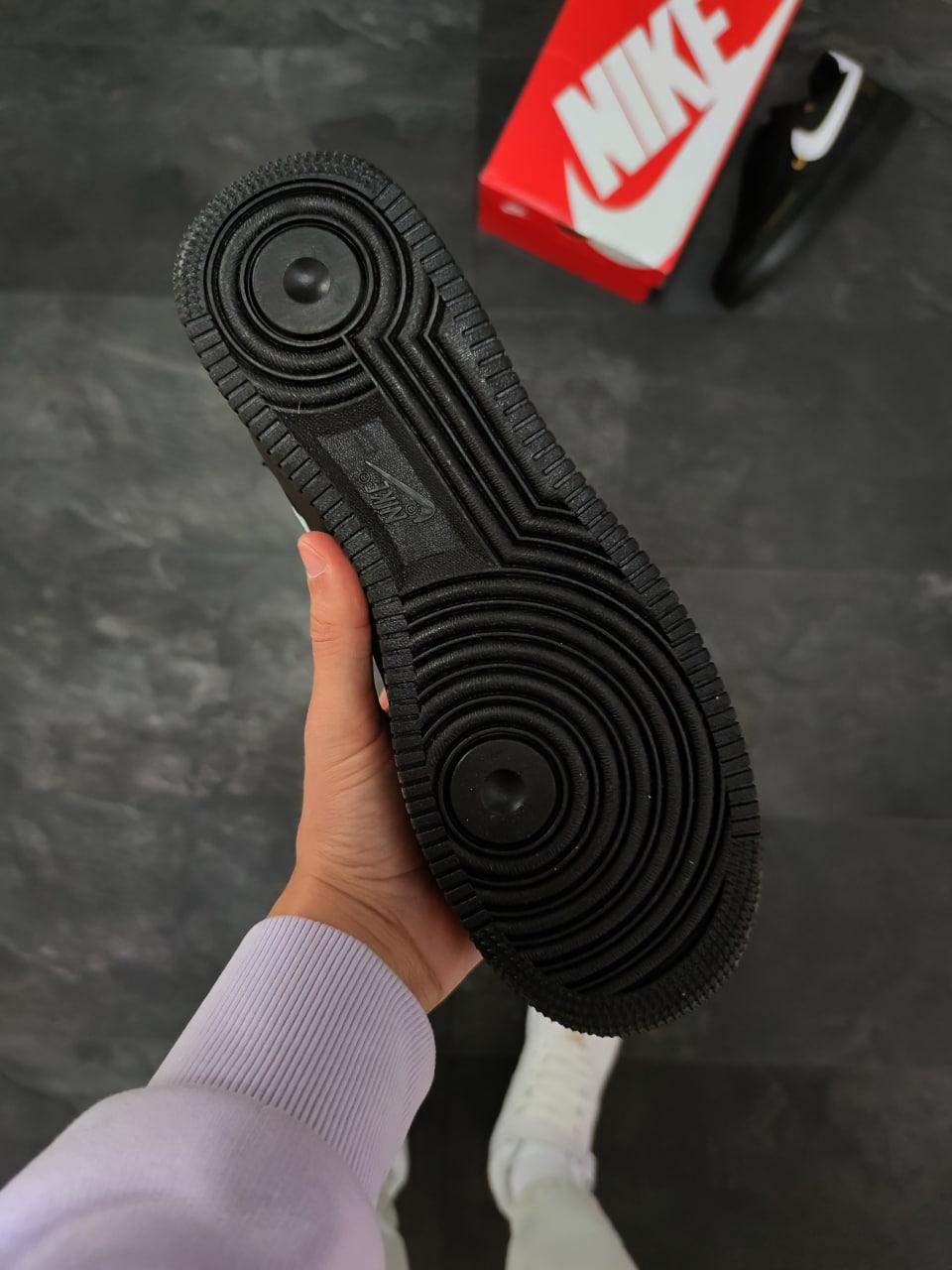 Nike Air Force 1 xSB Black