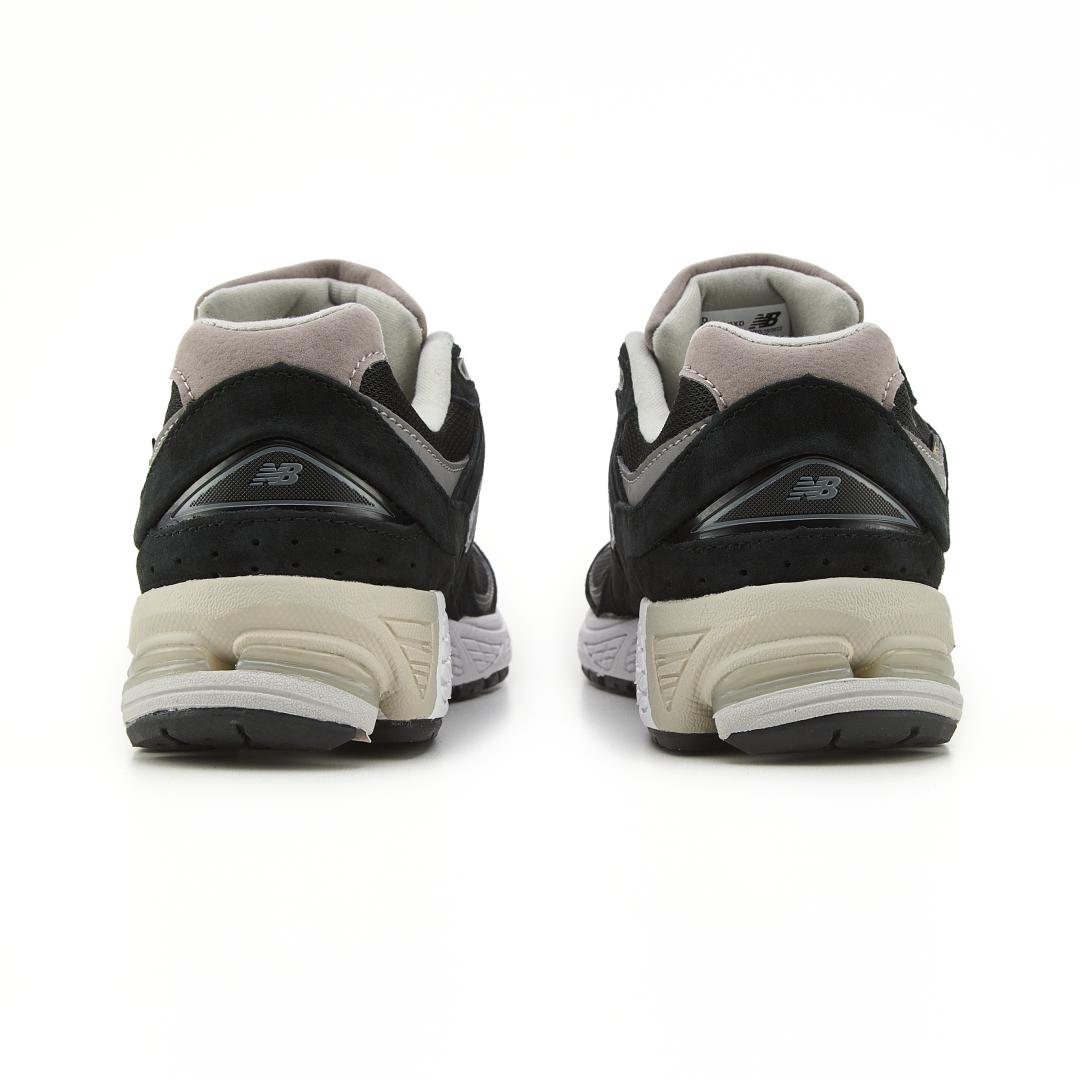 New Balance 2002R Gore-Tex Black Grey