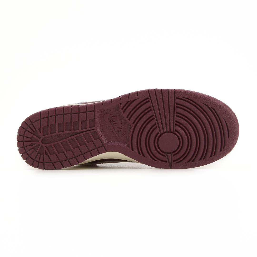 Nike SB Dunk Low PRM Valentines Day