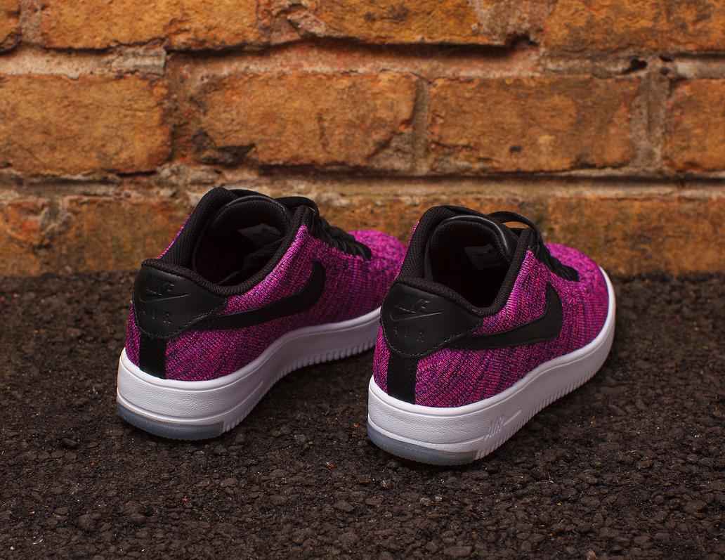 Nike Flyknit Violet