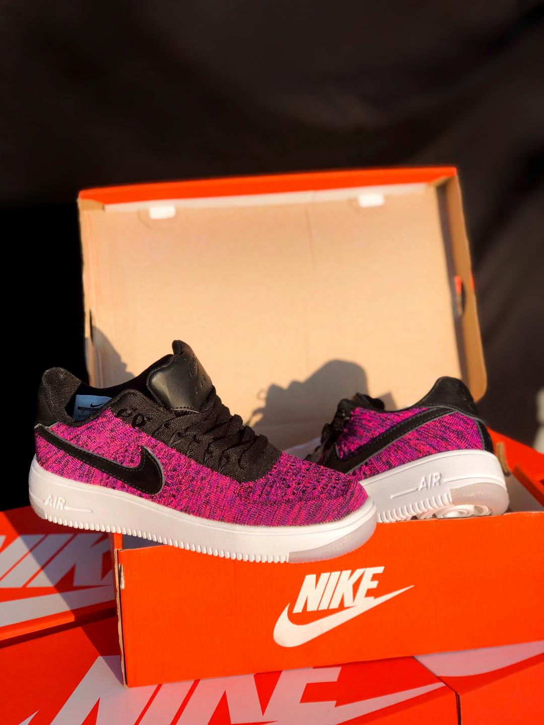 Nike Flyknit Violet