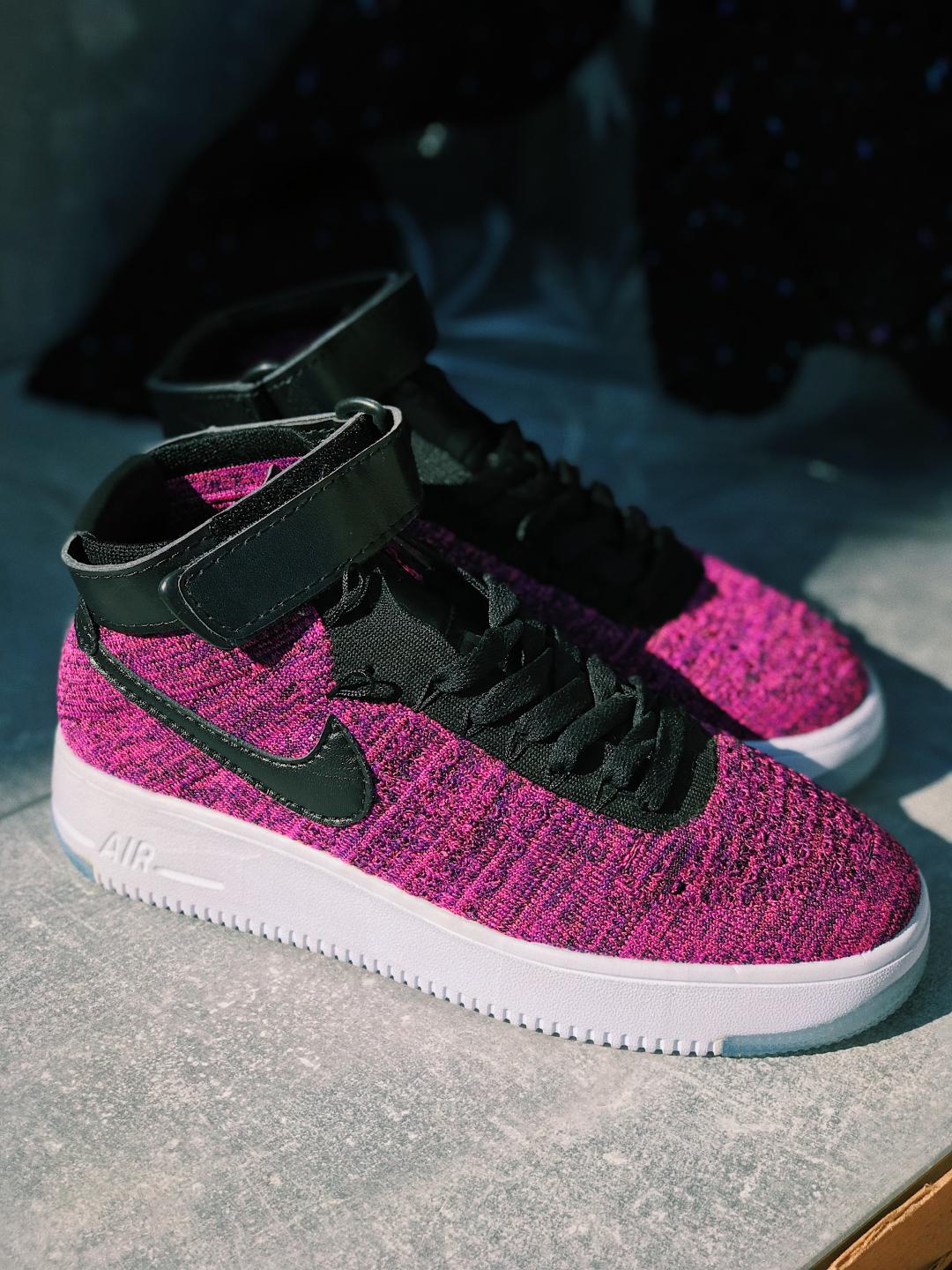 Nike Flyknit High Violet