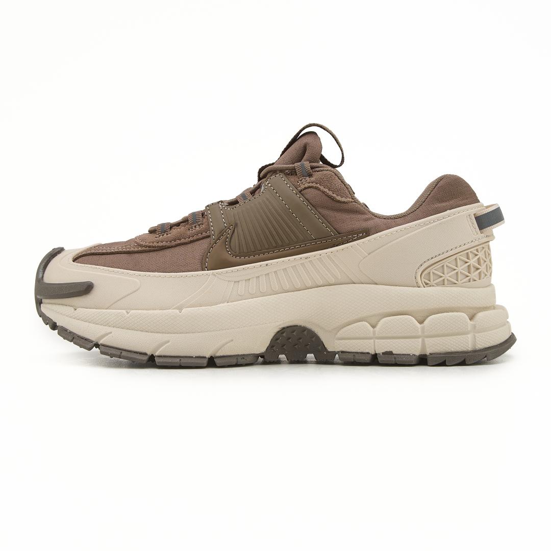 Nike Zoom Vomero Roam Light Bone