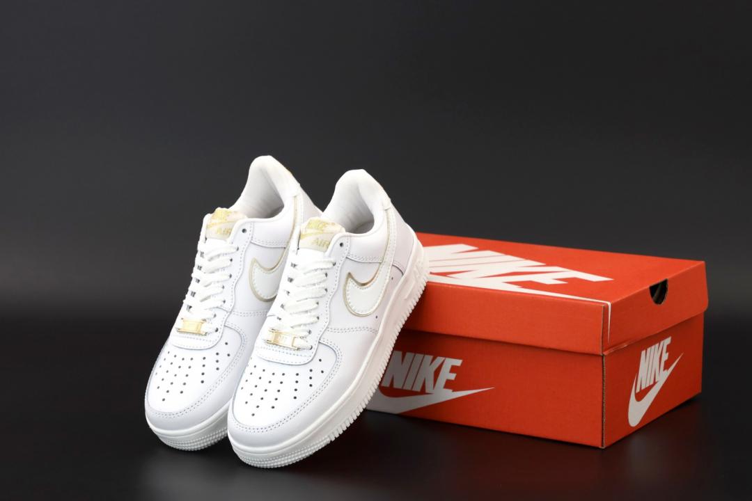 Nike Air Force 1 White 1