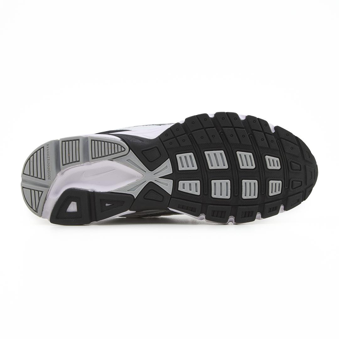 Nike Initiator White Black Logo