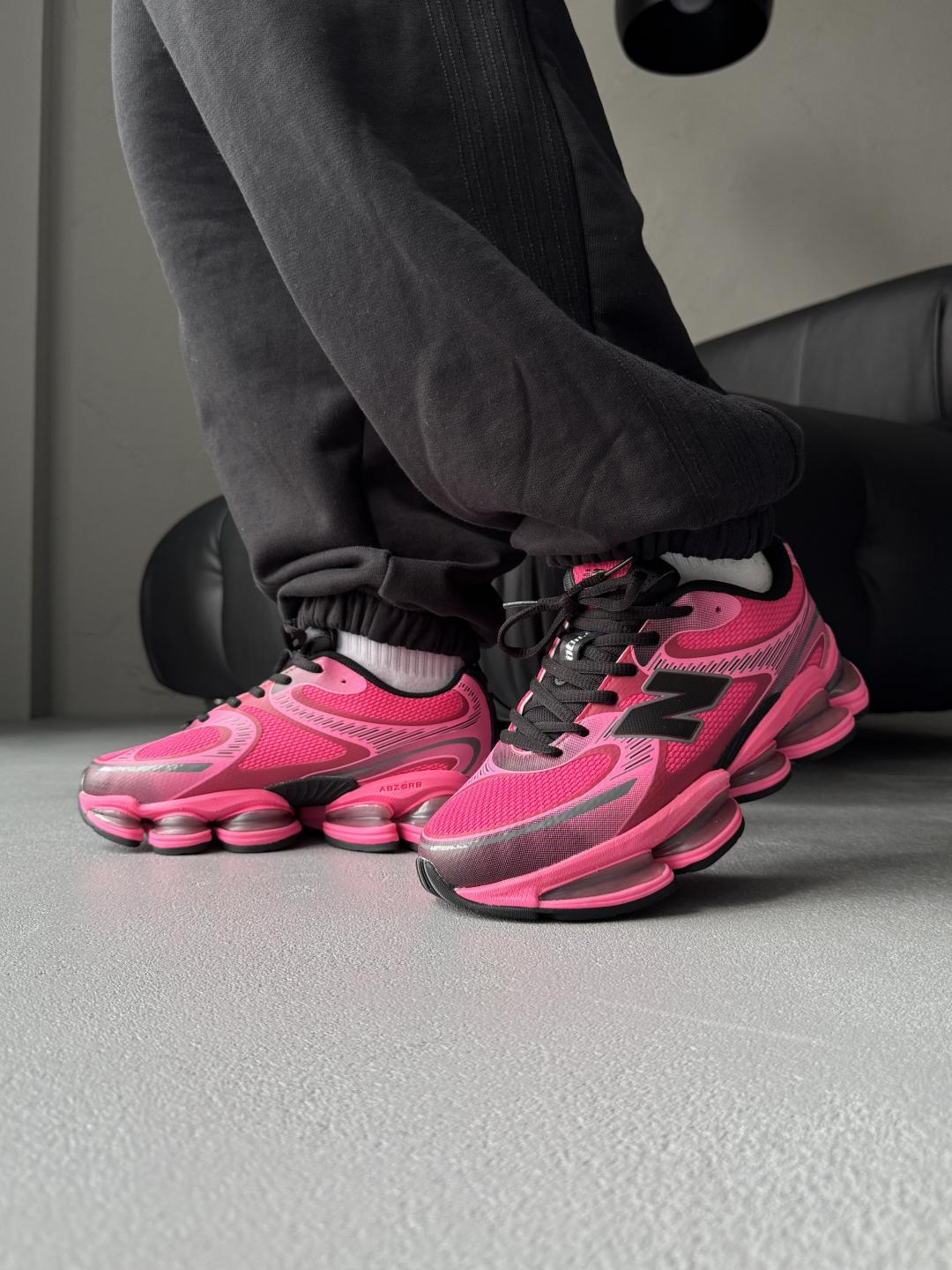 New Balance 2000 Pink Black