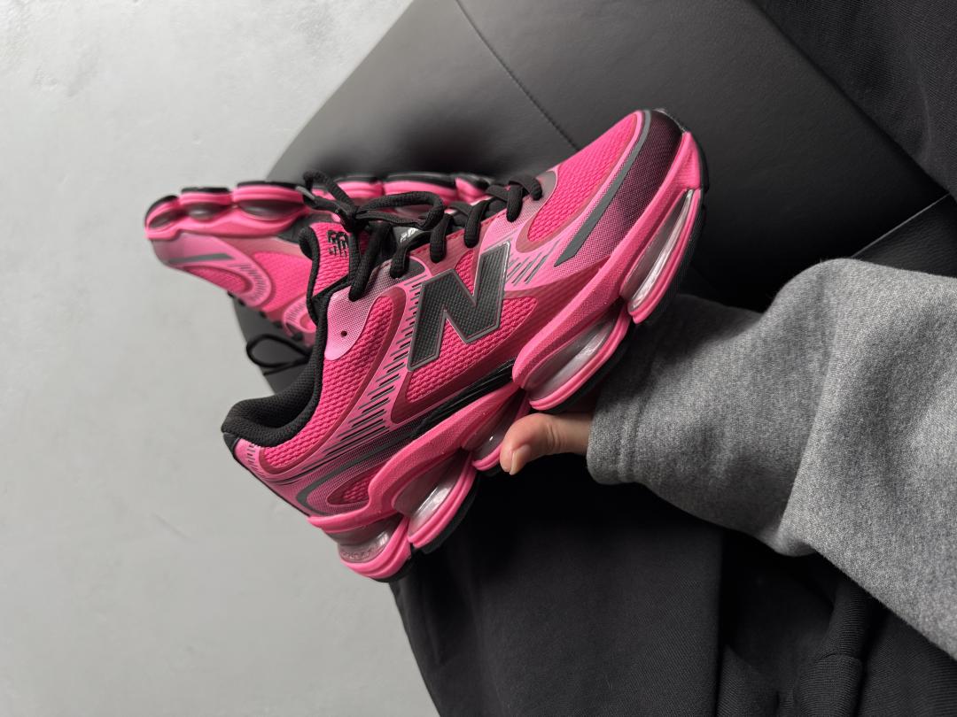New Balance 2000 Pink Black
