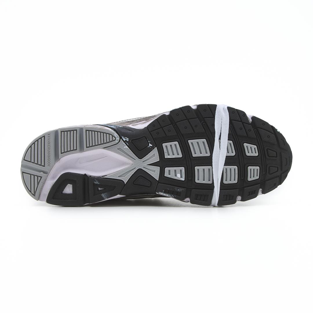 Nike Initiator Custom White Black