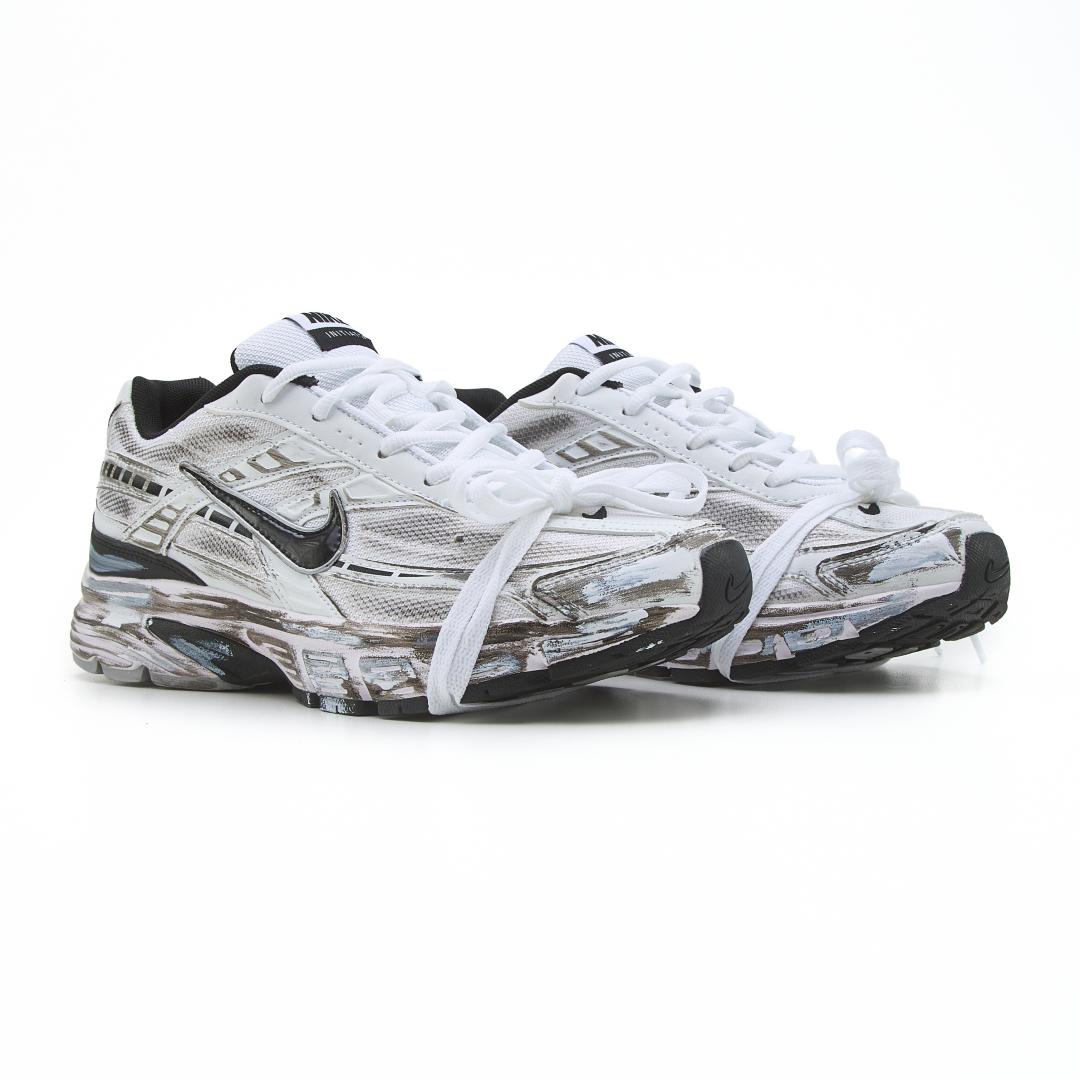 Nike Initiator Custom White Black