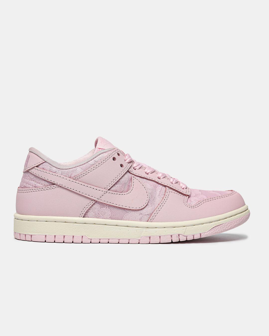 Nike SB Dunk Low Lace Pack Regal Pink