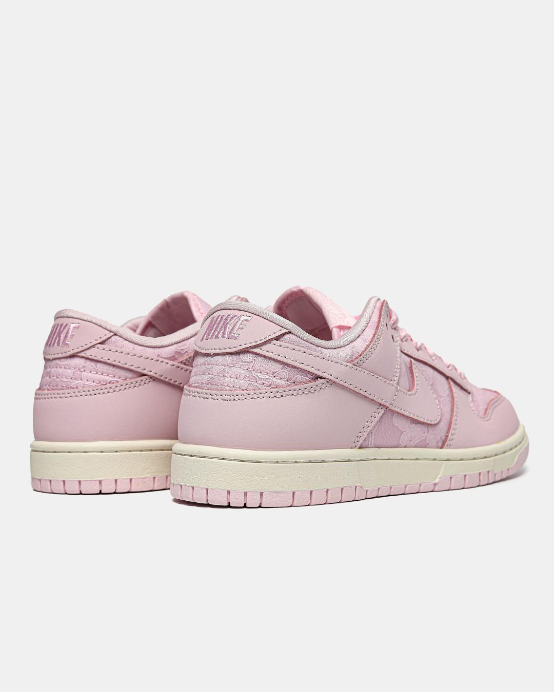 Nike SB Dunk Low Lace Pack Regal Pink