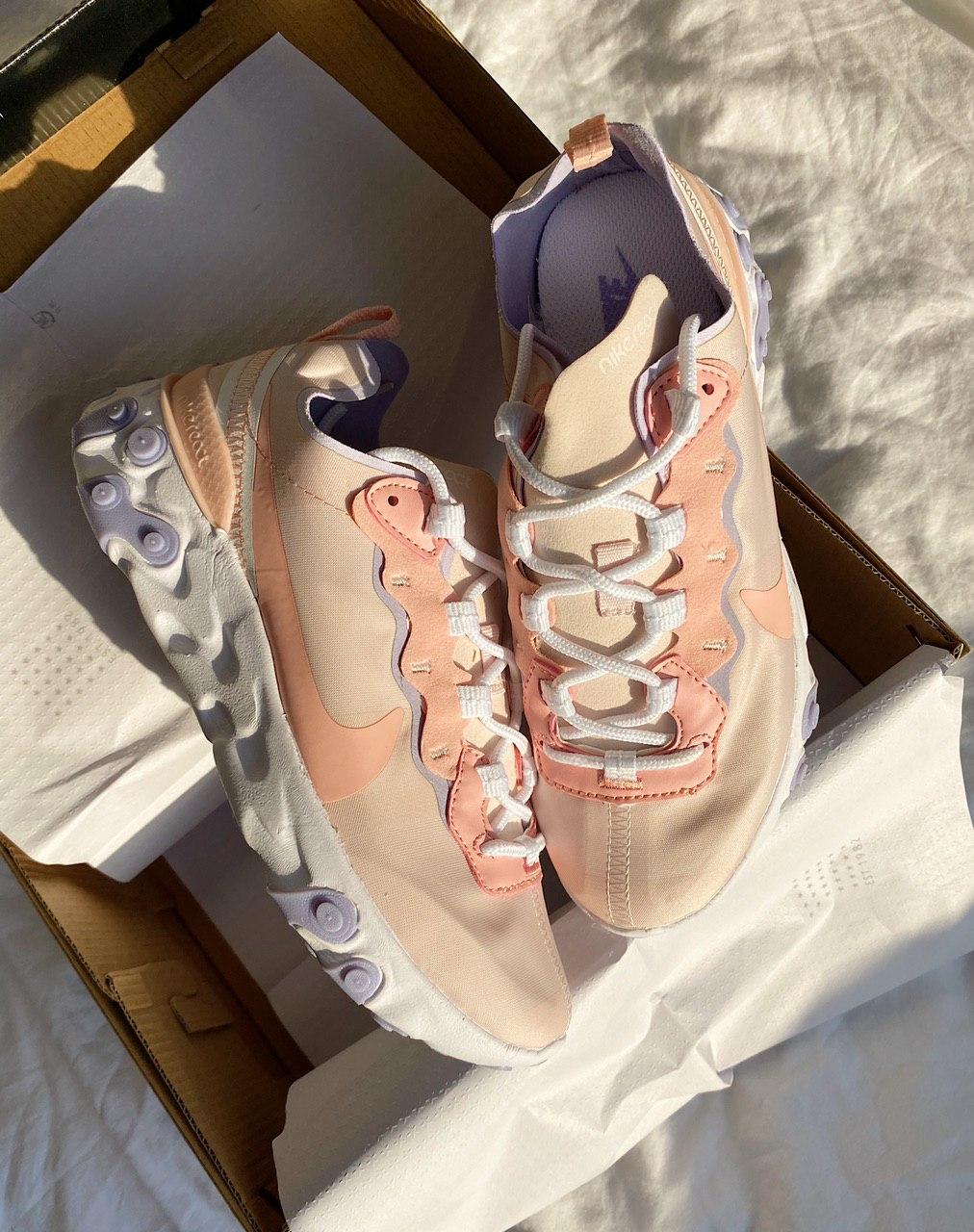 Nike React Pink