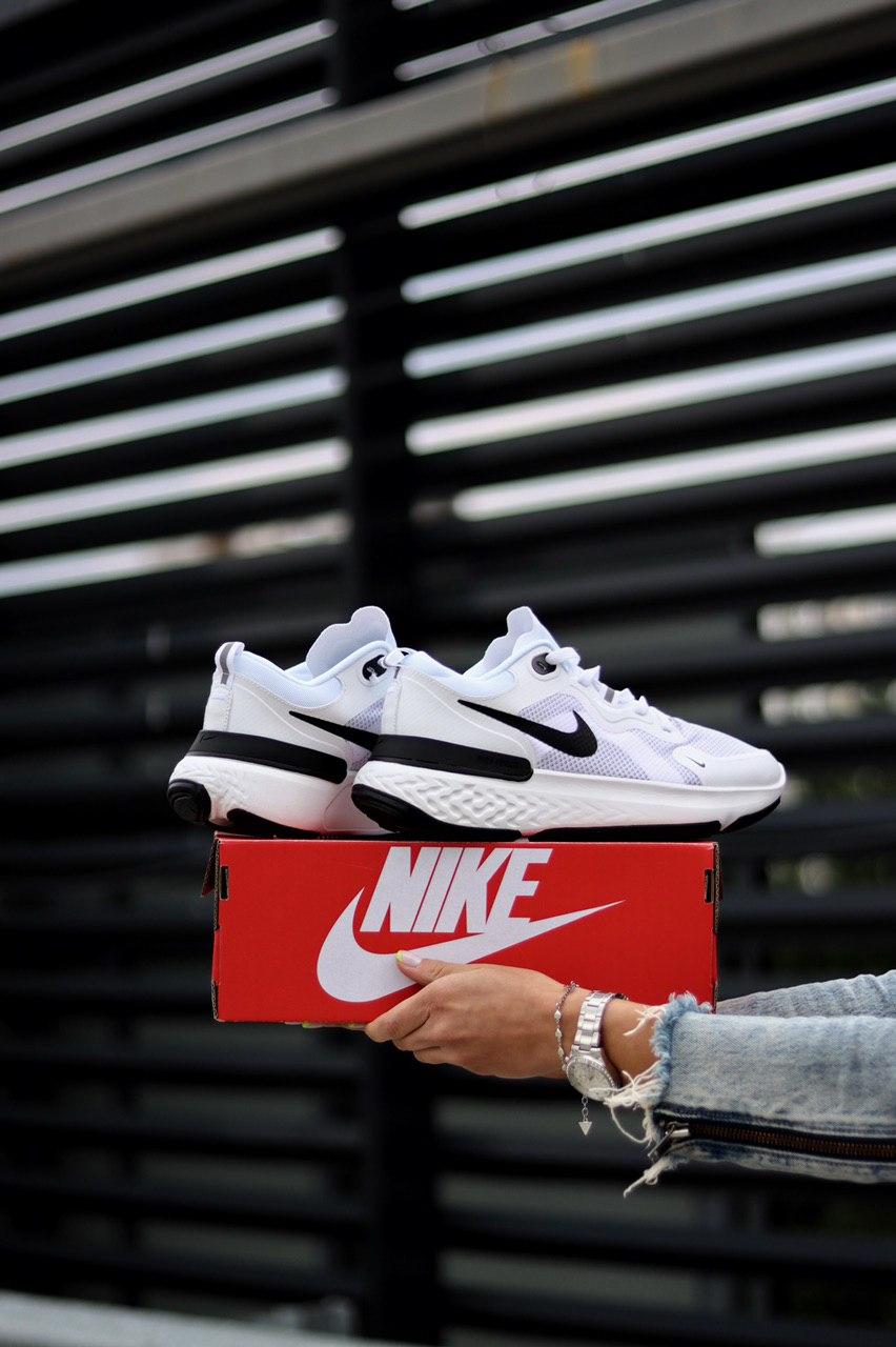 Nike React Infiniti Run Flyknit