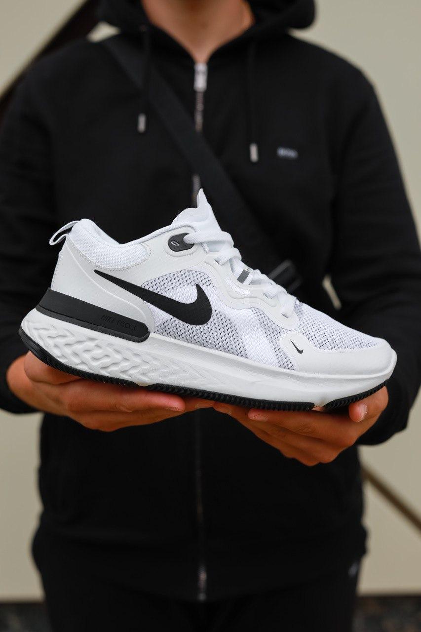 Nike React Infiniti Run Flyknit