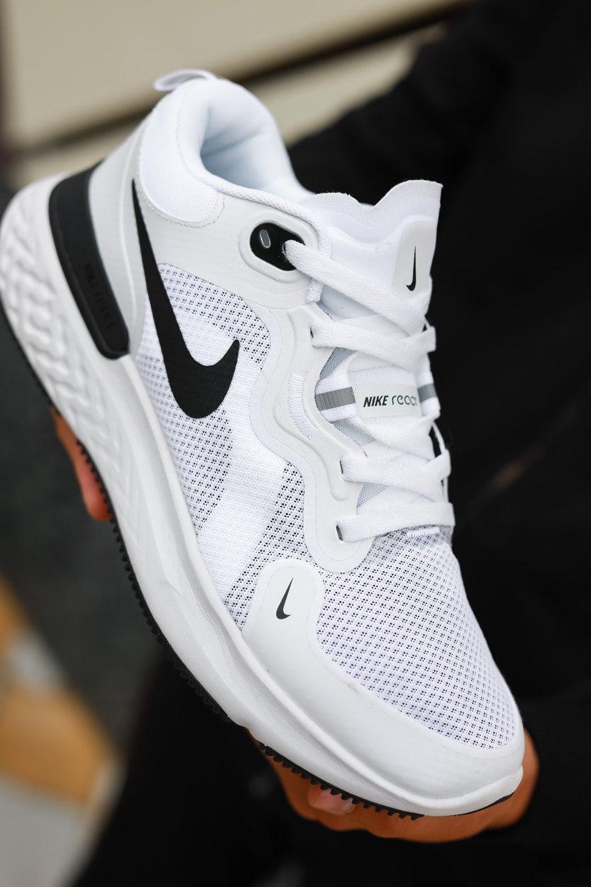 Nike React Infiniti Run Flyknit