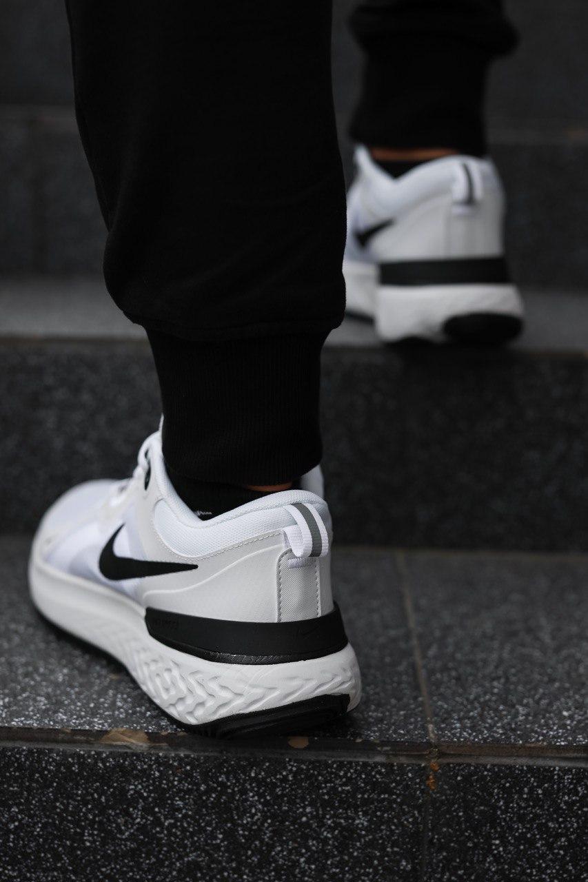 Nike React Infiniti Run Flyknit