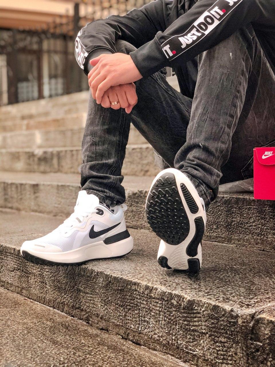Nike React Infiniti Run Flyknit