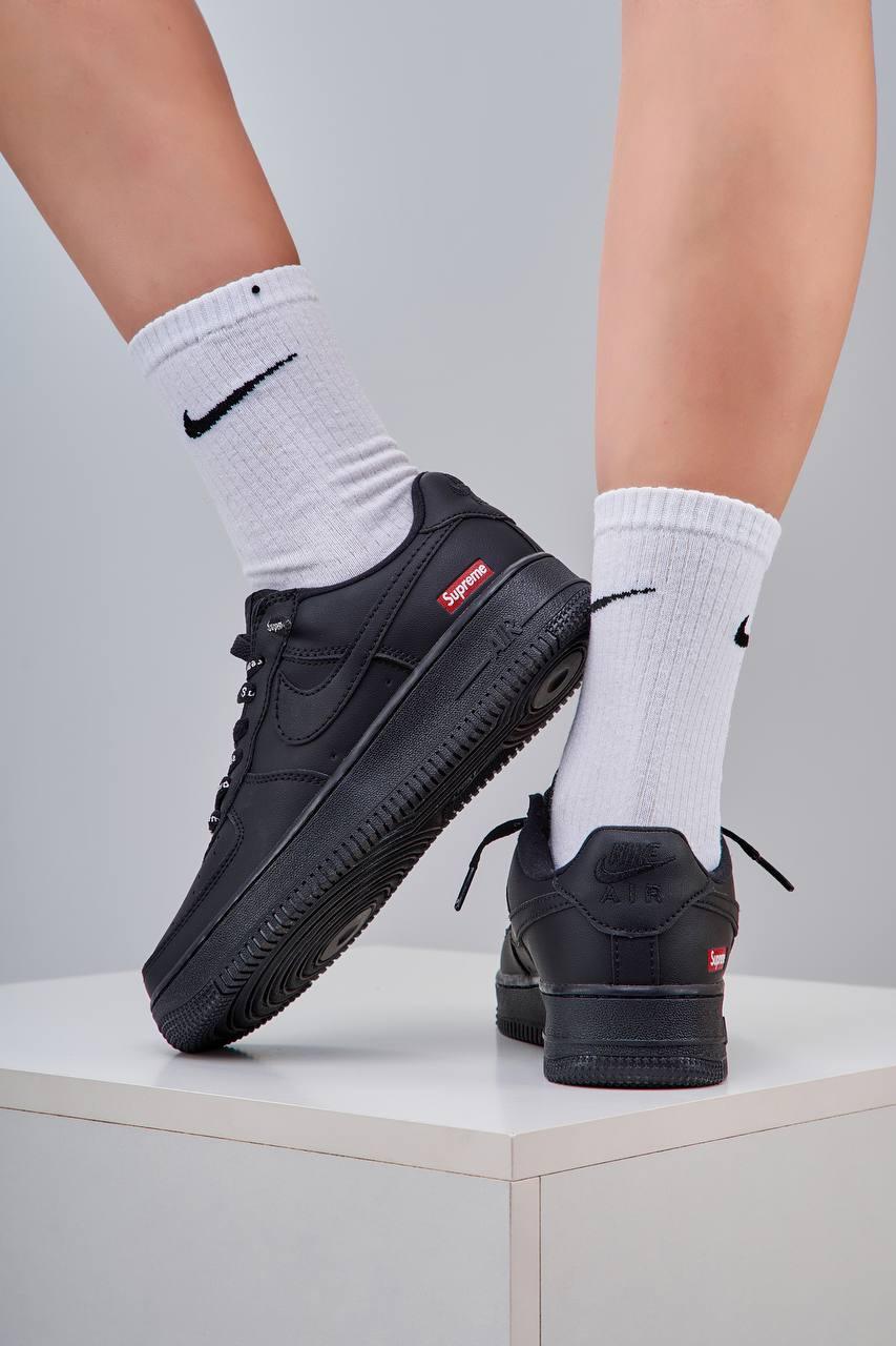 Nike Air Force 1 Supreme Black