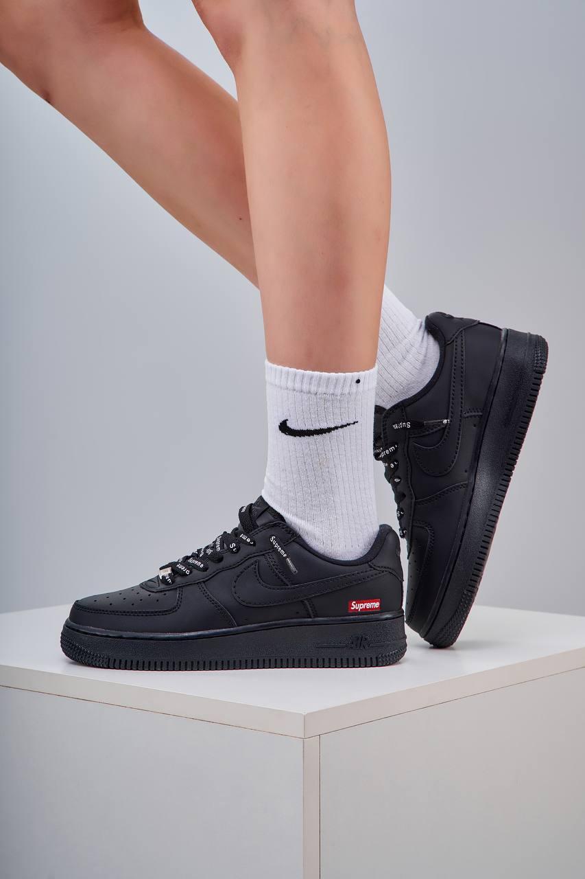 Nike Air Force 1 Supreme Black