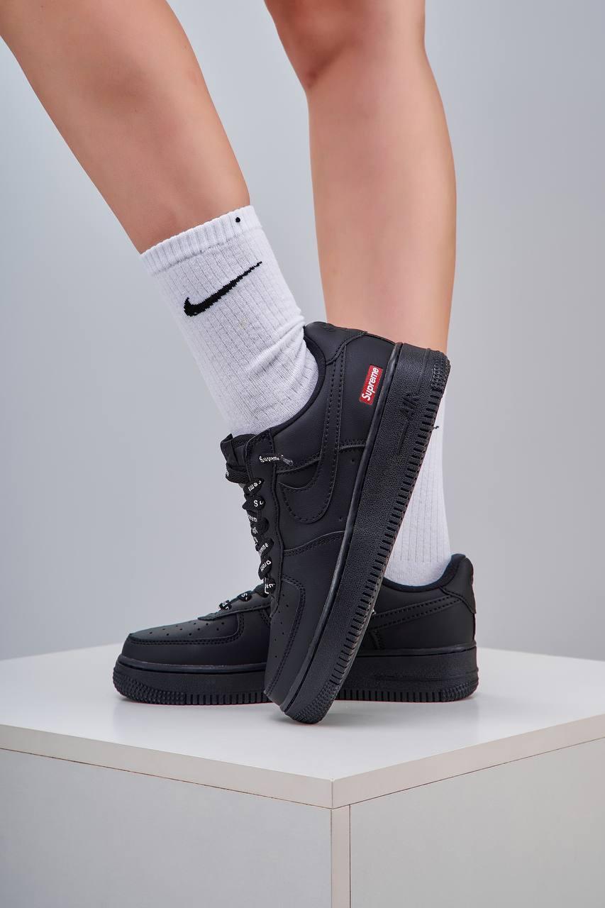 Nike Air Force 1 Supreme Black