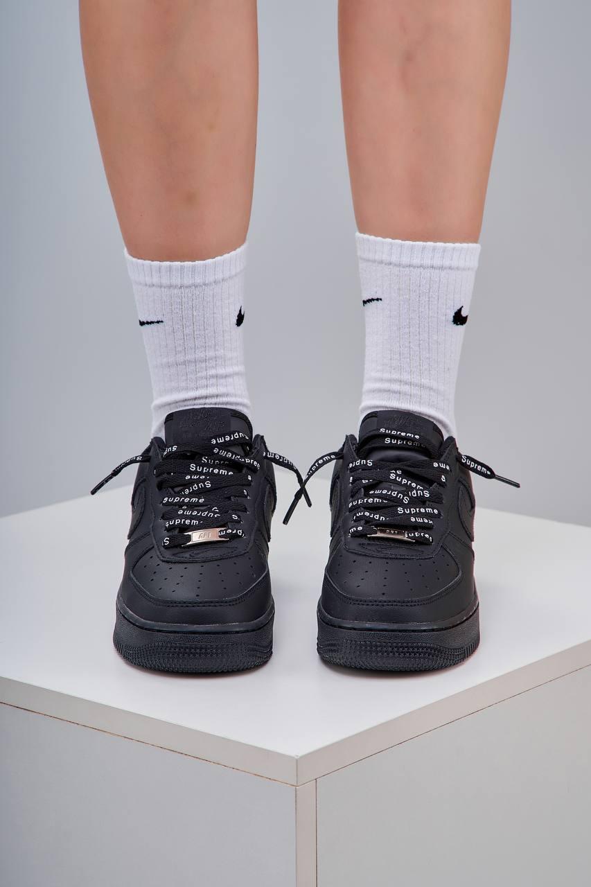 Nike Air Force 1 Supreme Black