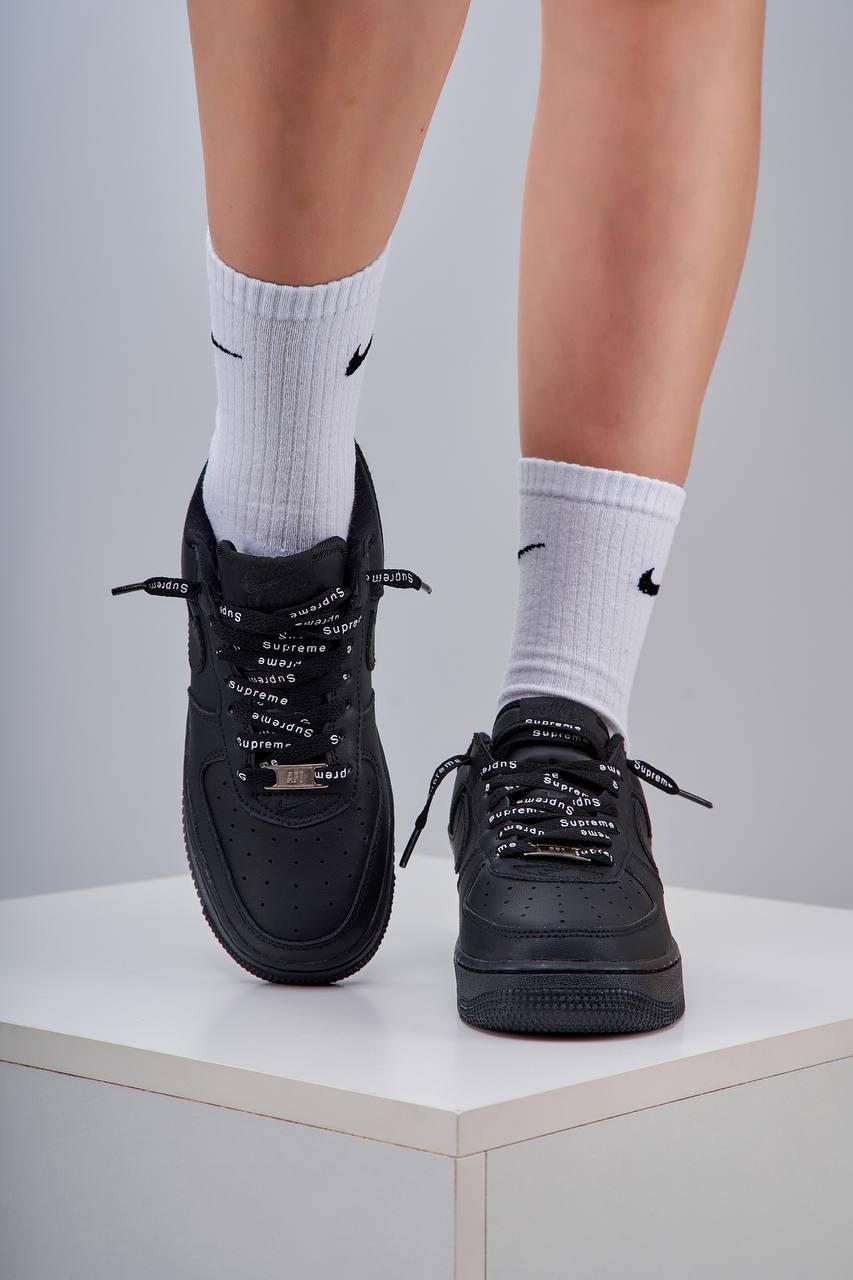 Nike Air Force 1 Supreme Black